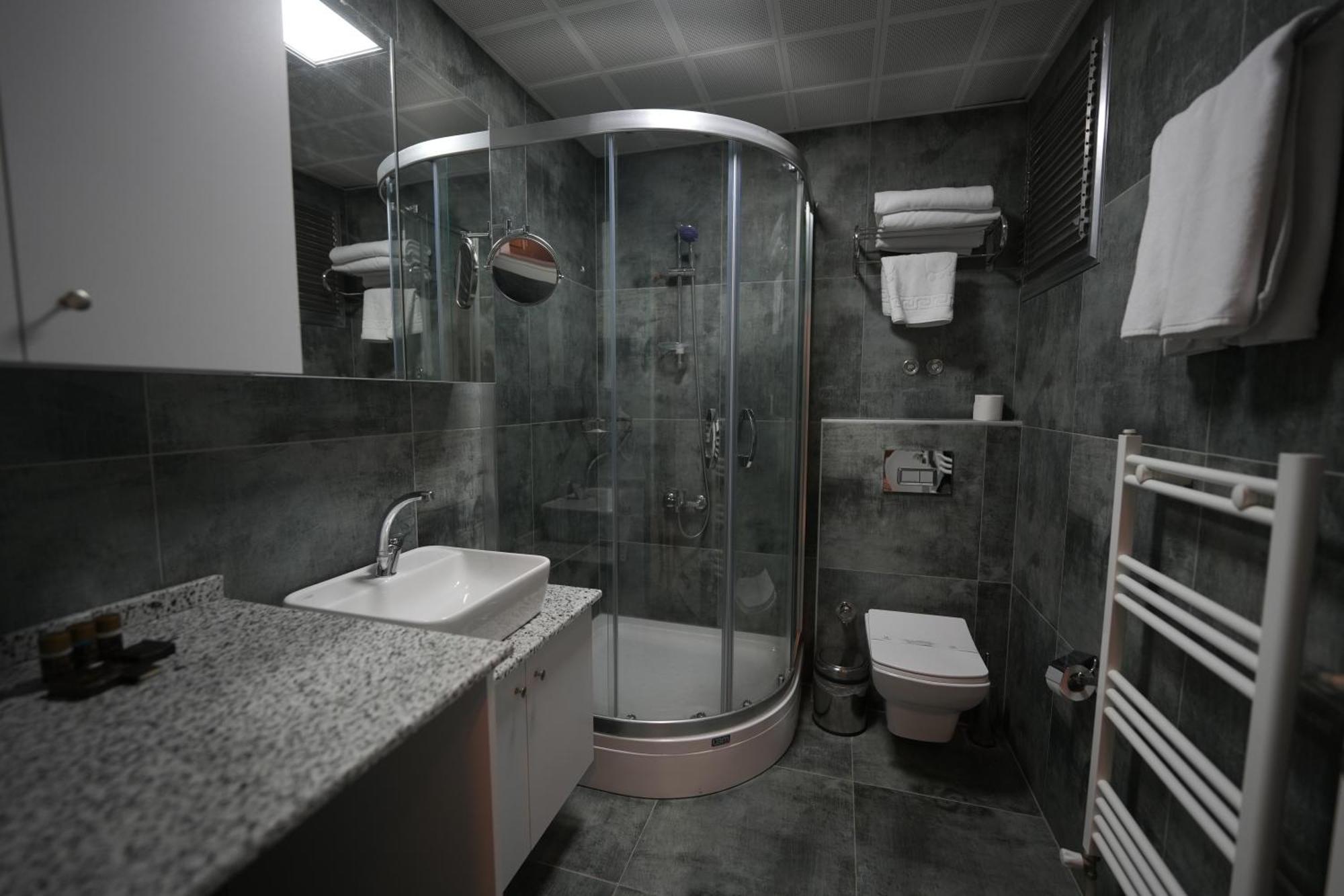 Marlen Hotel Bayrakli Измир Экстерьер фото